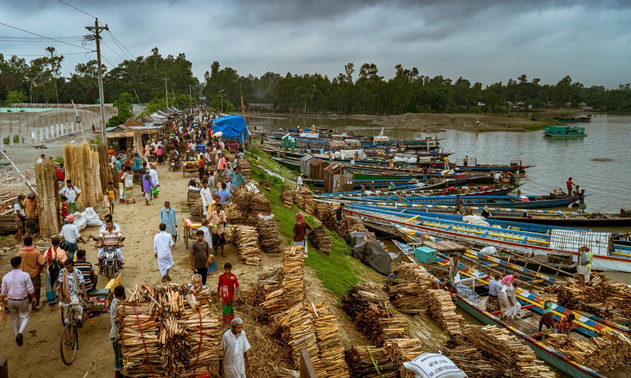 যমুনার তীরে খড়ির হাট